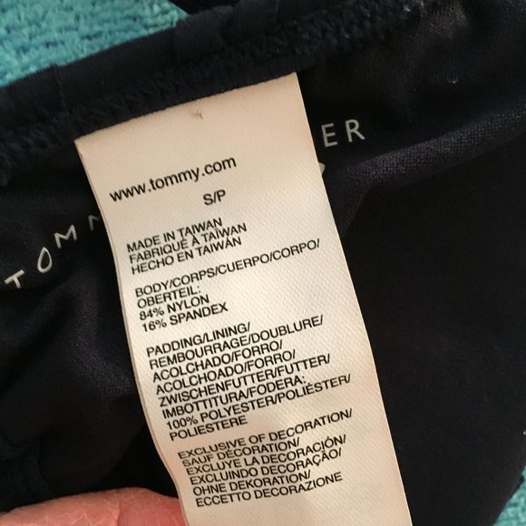 🌞 Tommy Hilfiger Ruffled Triangle Bikini Top - Picture 6 of 8